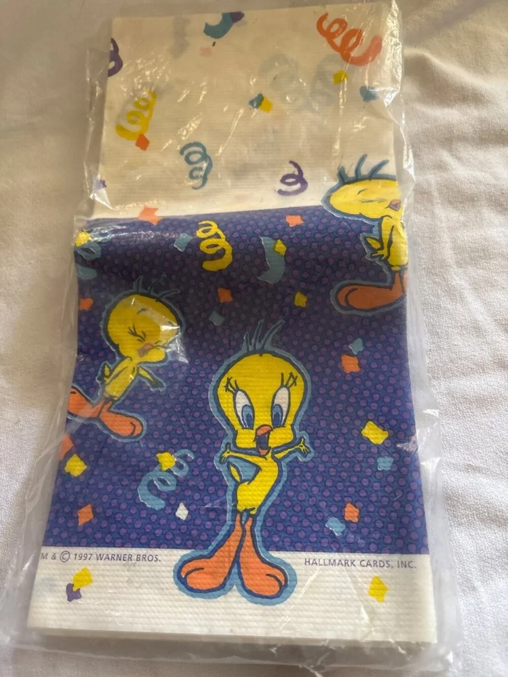 Looney Tunes Tweety 1997 Table Cover Party Express 54